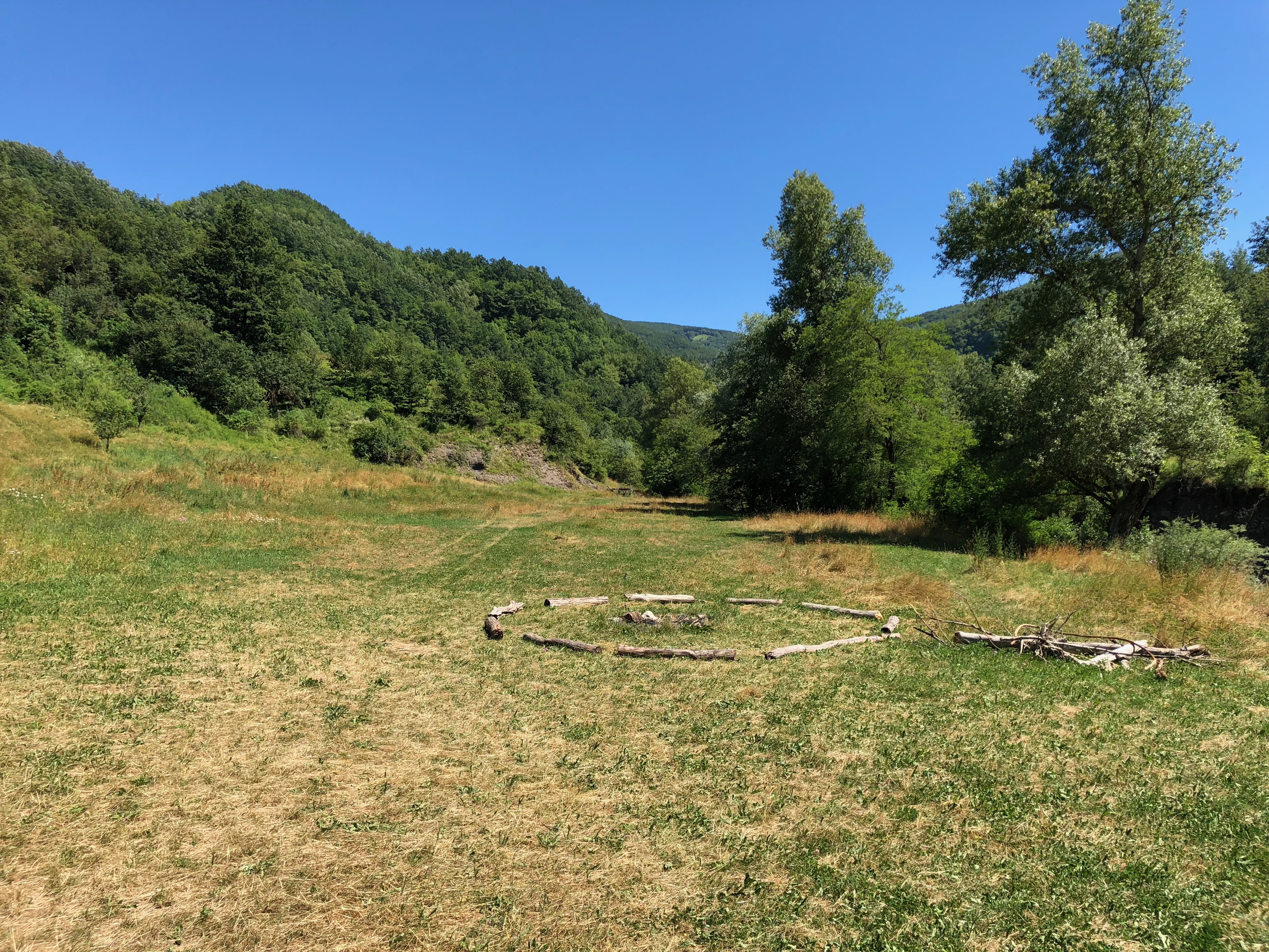 I prati dei campi scout di Metteglia e Castelvetto